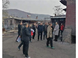 縣委、鎮(zhèn)府領(lǐng)導(dǎo)煤改電驗(yàn)收工程